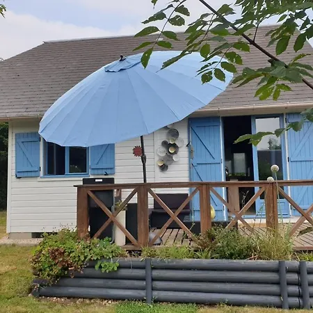 Gite Chalet Bleu Soleil Saint-Benoit-d'Hebertot Exterior foto